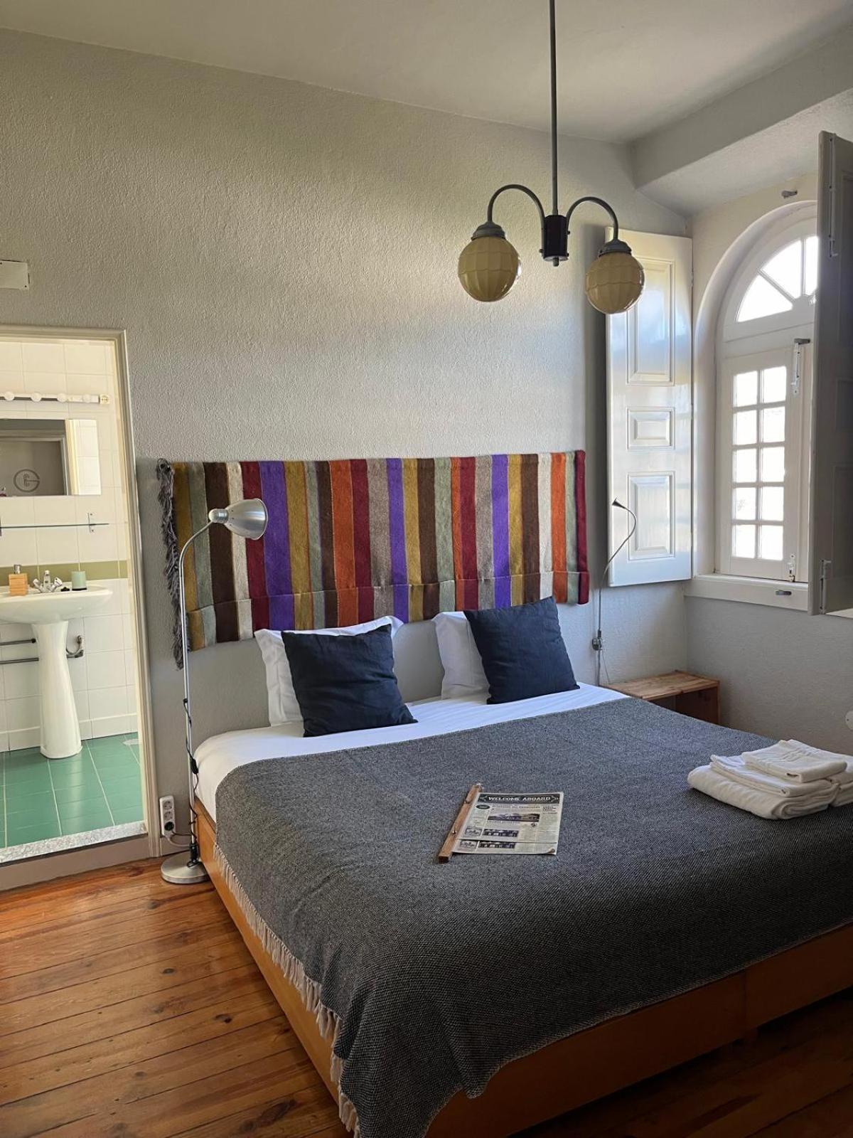 Train Spot Guesthouse Марван Экстерьер фото